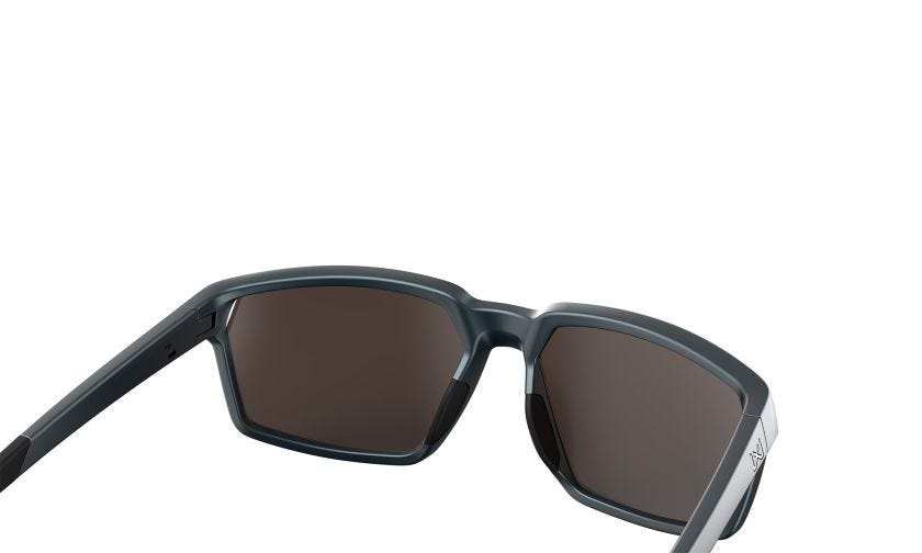 WX SIERRA, Lenses: CAPTIVATE™ Polarized Green Mirror, Frame: Matte Graphite Image